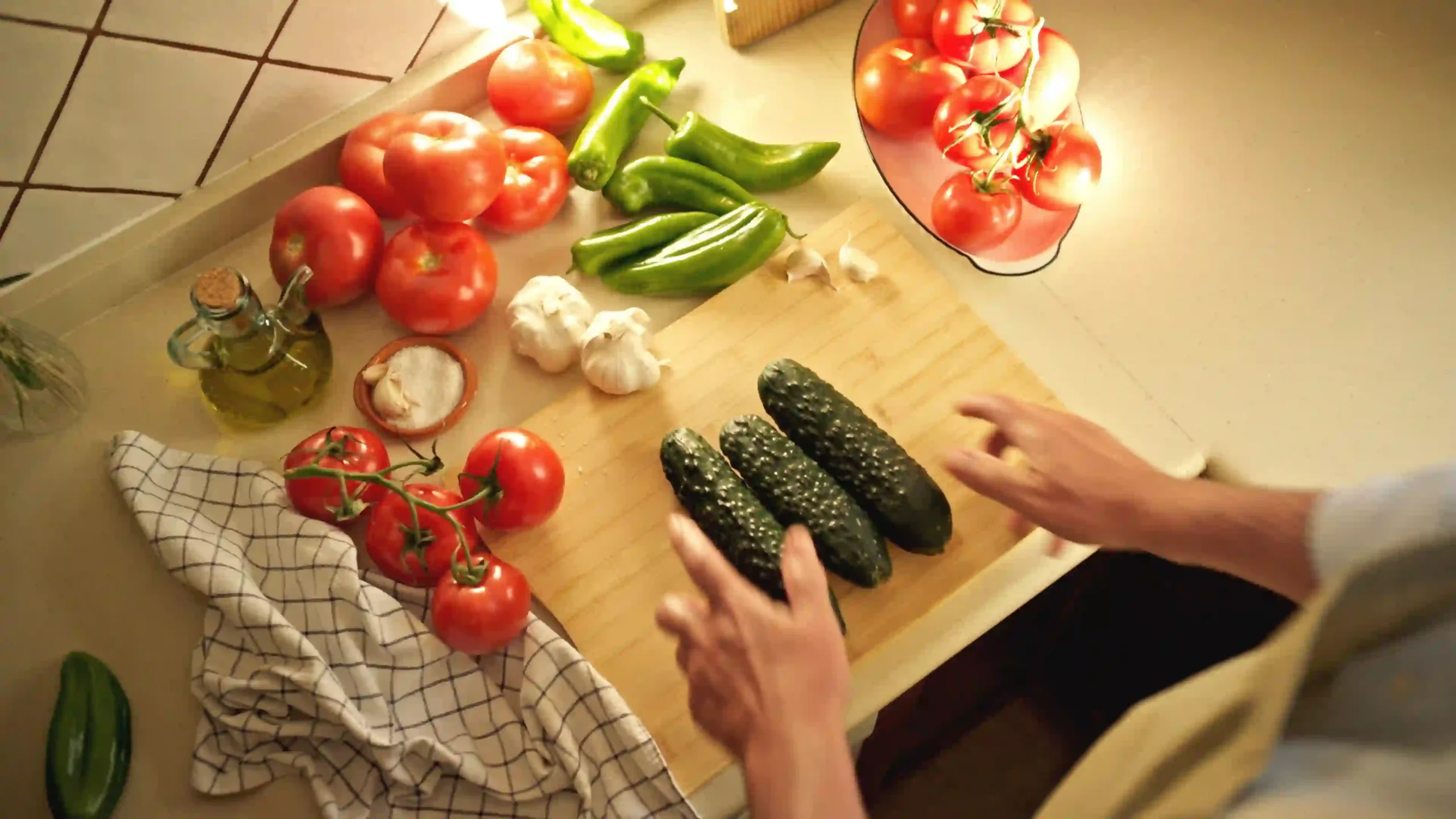 Productos frescos para realizar el Gazpacho Fresco Receta Andaluza de Garcia Millan